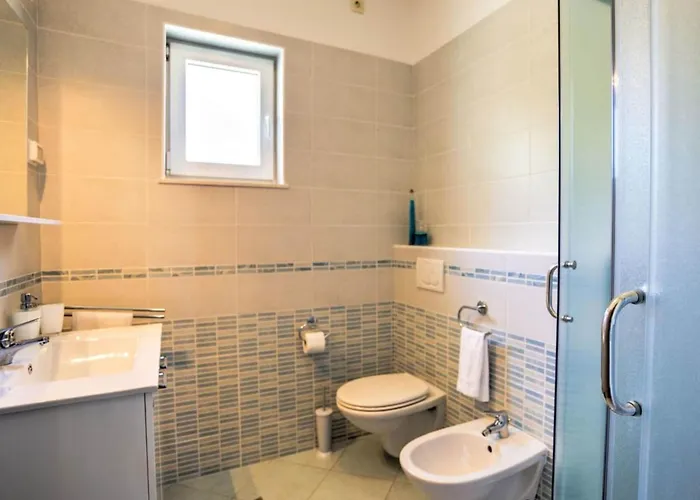 Wonderful With Sea View And Shared Pool - Comfort One Bedroom * Brseč